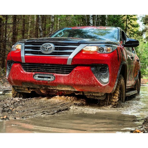 Площадка РИФ под лебёдку в штатный бампер Toyota Fortuner 2015+